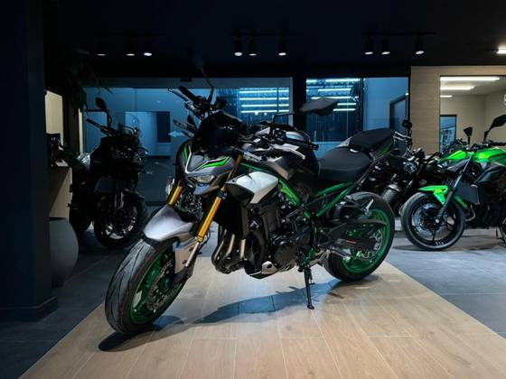 KAWASAKI Z900 SE KAWASAKI Z900 SE